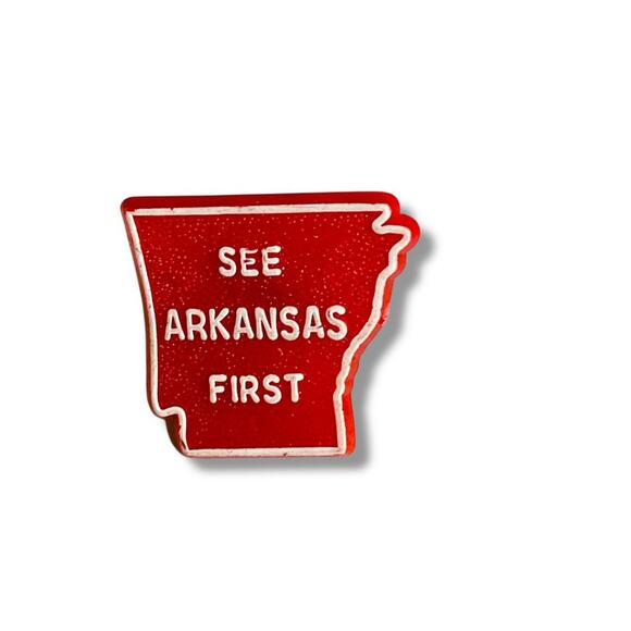 Vintage Red Plastic Lapel Pin See Arkansas First State .75" - Picture 3 of 5